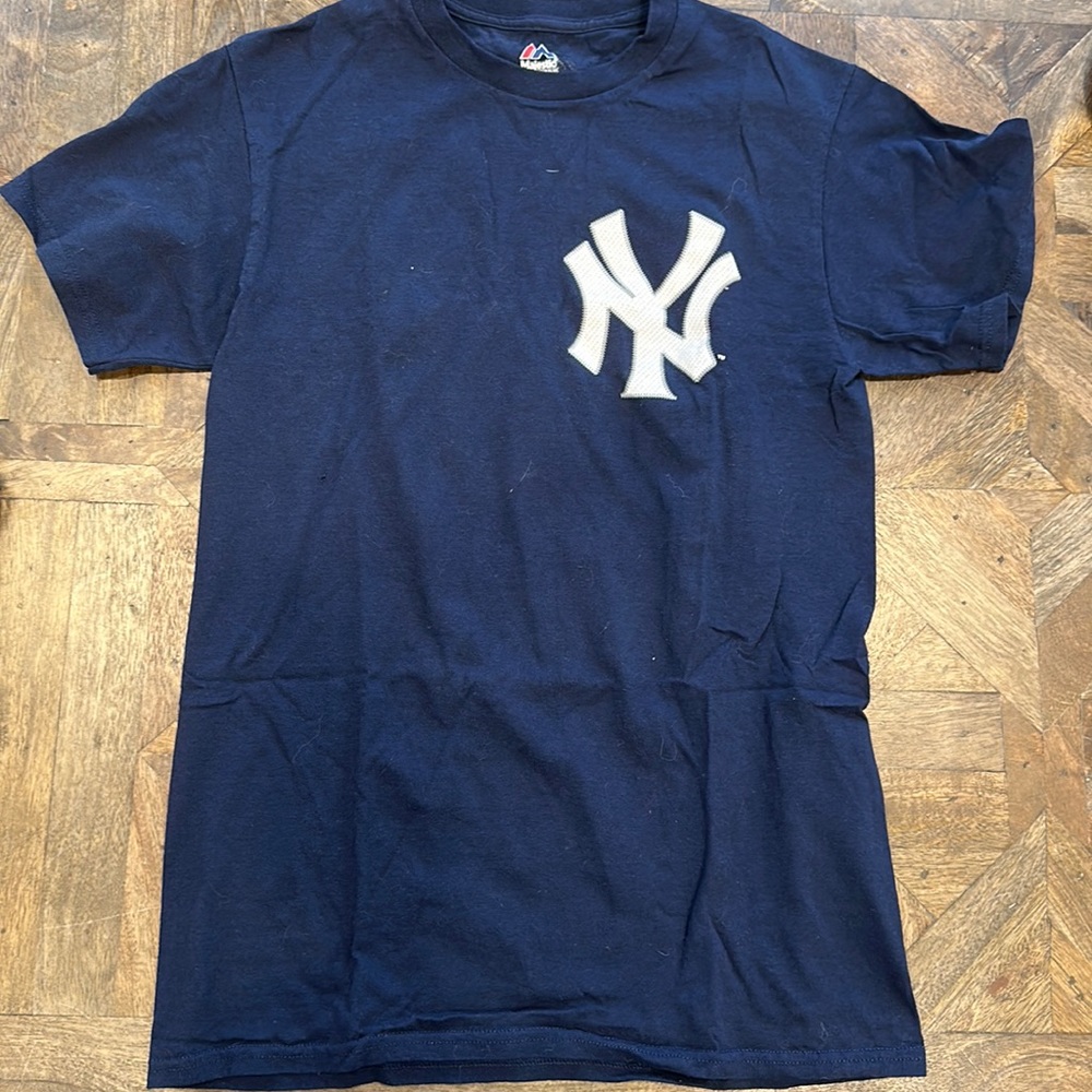 New York Yankees | Baseball | Sports Tee Shirt | Navy | Size S